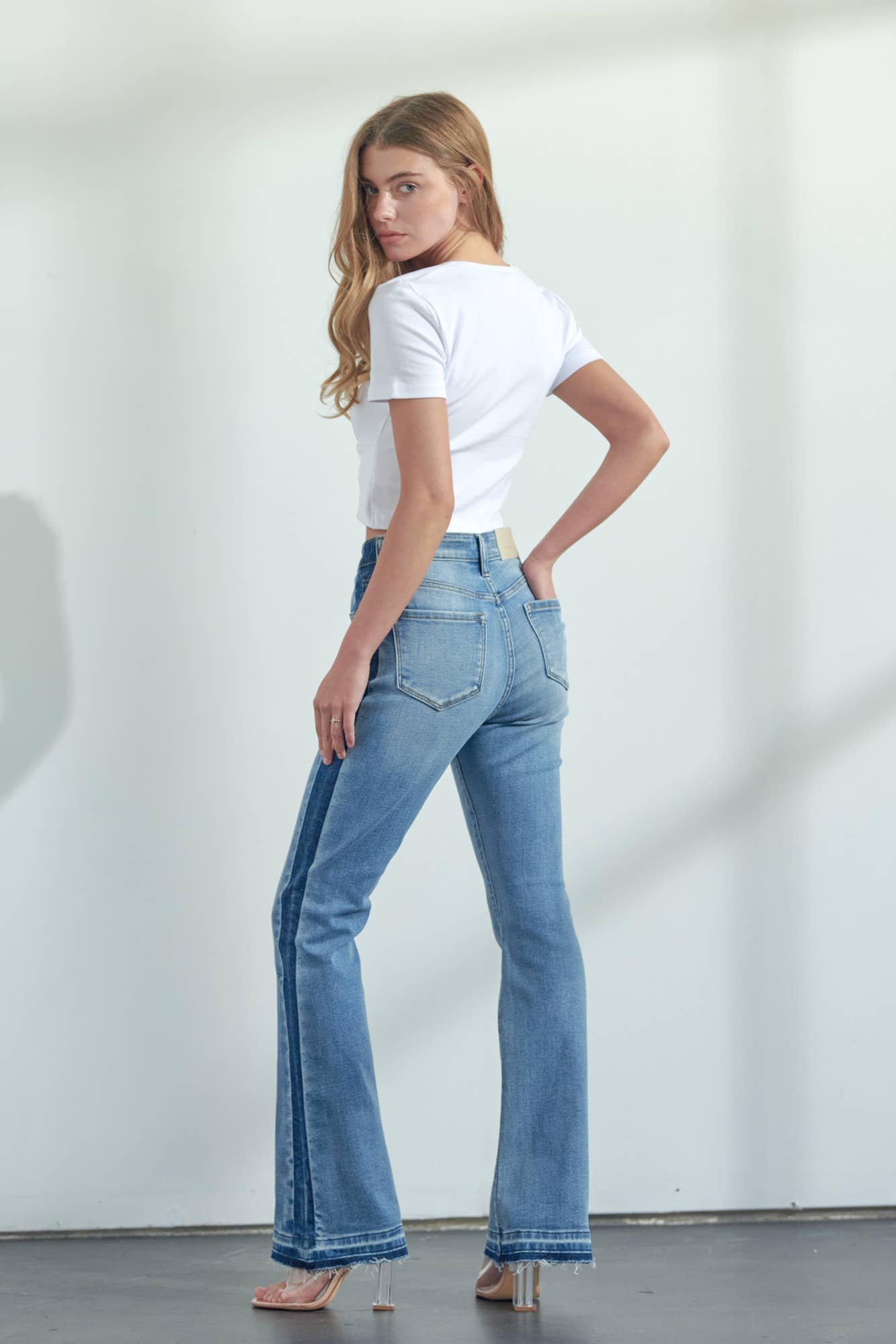 HIGH RISE DENIM