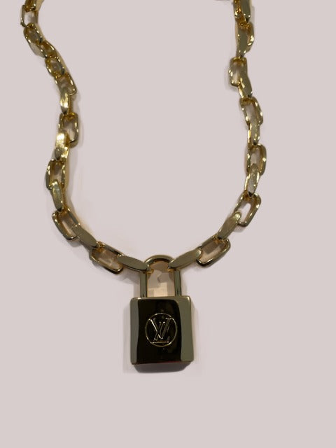 LV LOCK CHAIN